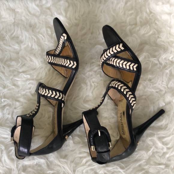Michael Michael Kors Women’s Leather Strap Sandals - Picture 5 of 16